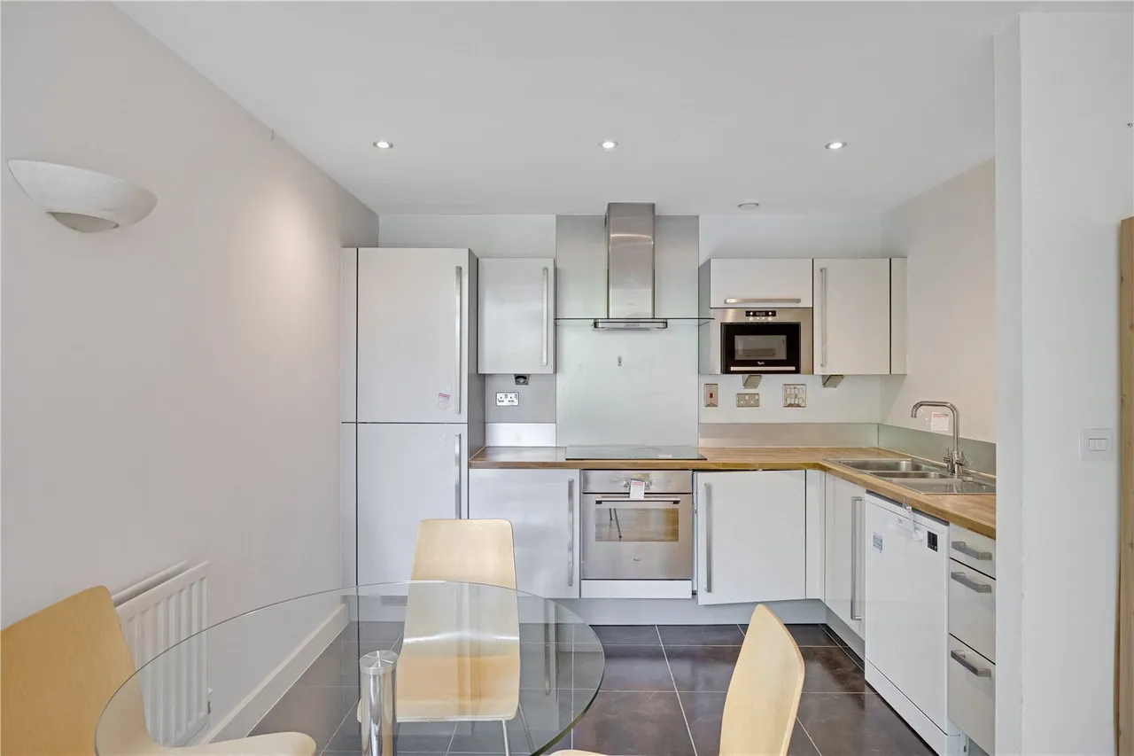 Blackwall Way, London, E14, photo 4