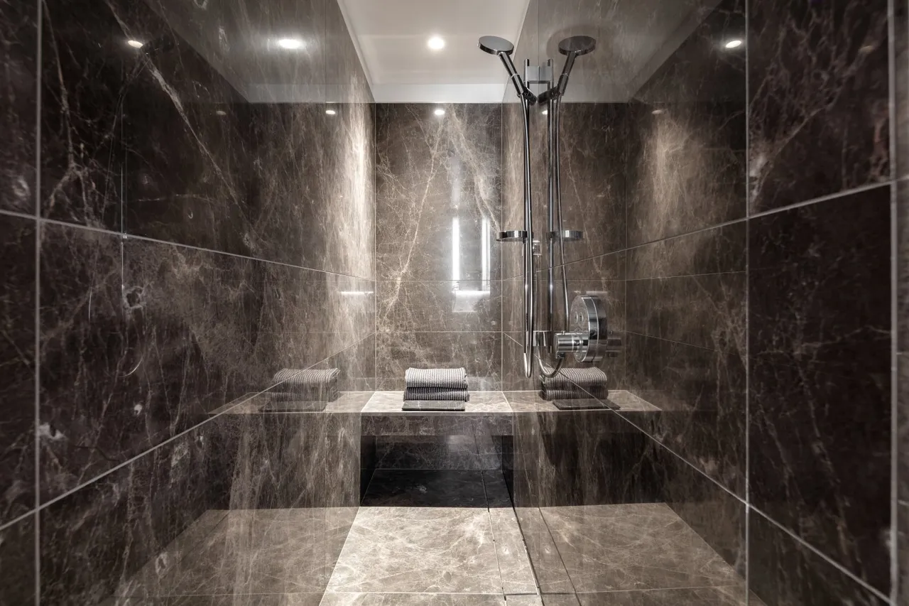 Nine Elms Lane, London, SW8, photo 12