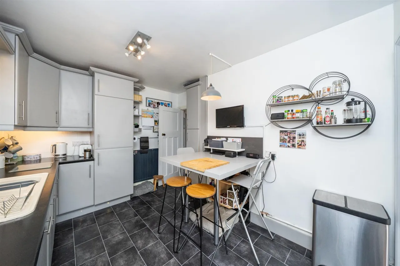 Hanbury Park Road, Worcester, WR2, photo 21