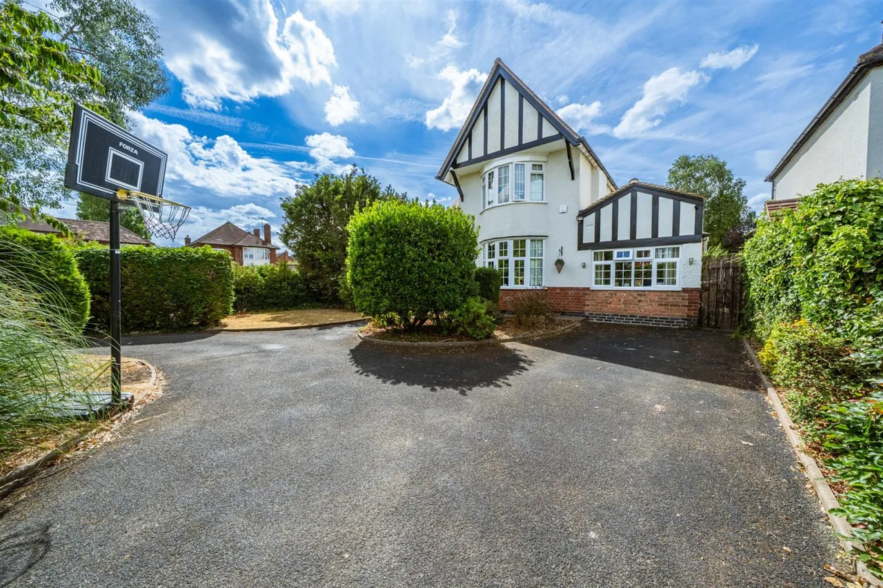 4 bed house for sale, Hanbury Park Road, Worcester, WR2