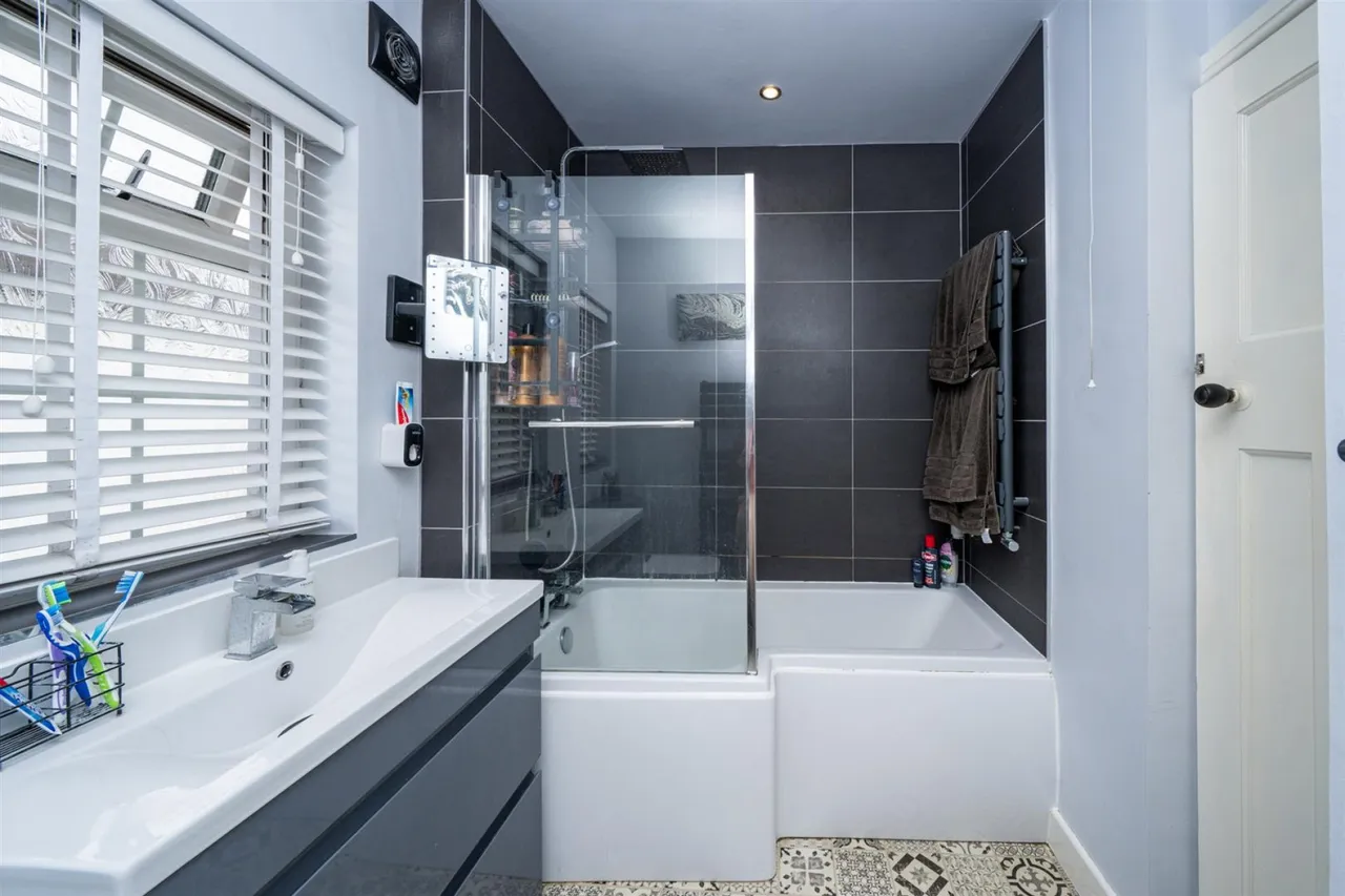 Hanbury Park Road, Worcester, WR2, photo 5