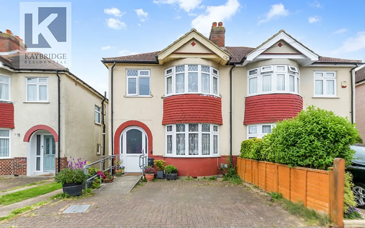 4 bed house for sale — Riverholme Drive, Epsom, KT19