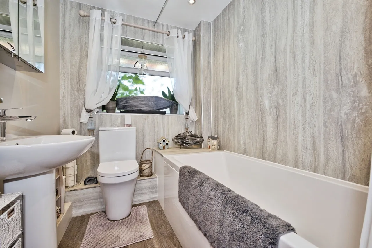 Walscombe Close, Stoke-Sub-Hamdon, TA14, photo 9