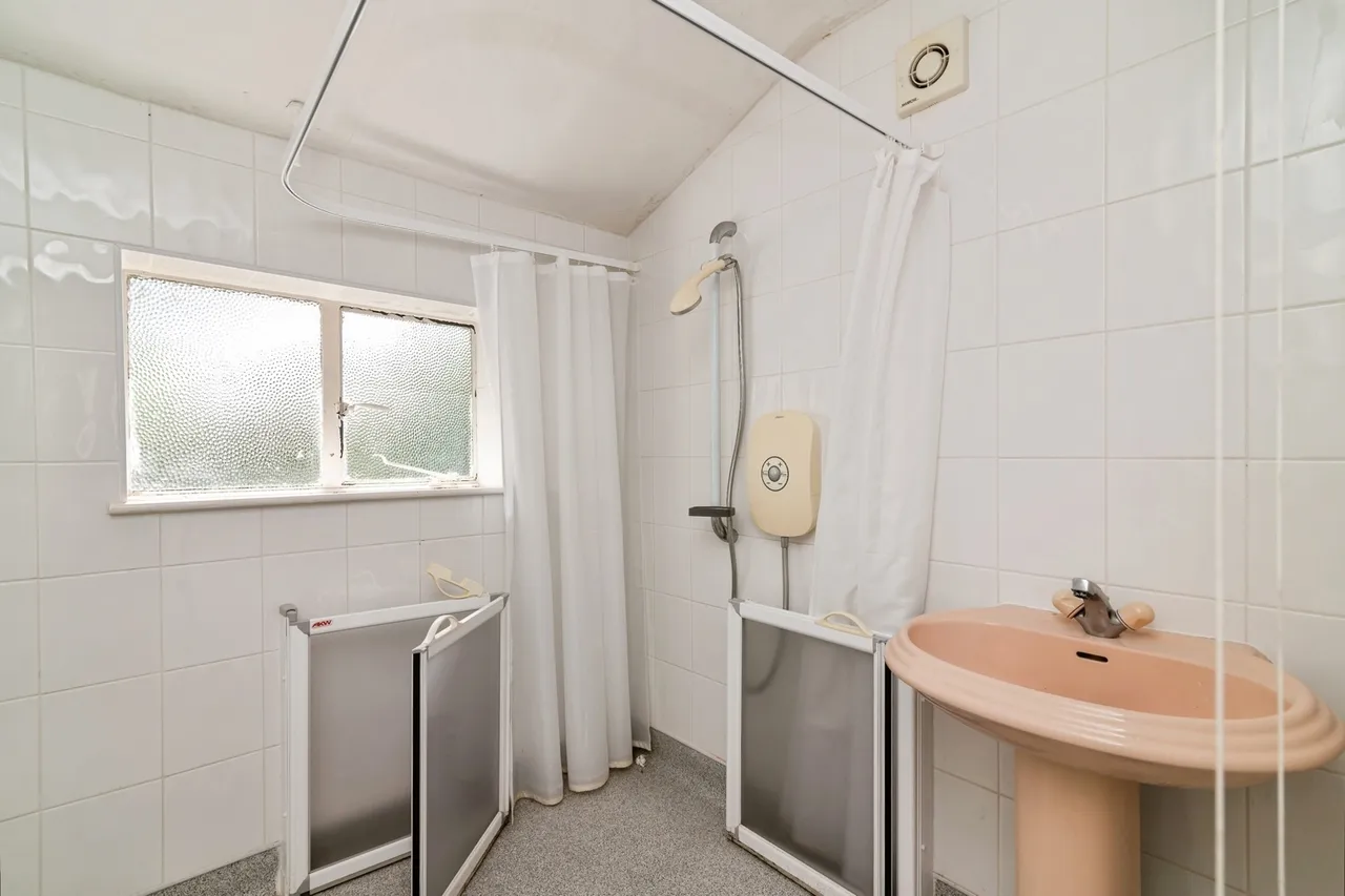 Campbell Drive, Carlton, Nottingham, Nottinghamshire, NG4, photo 17