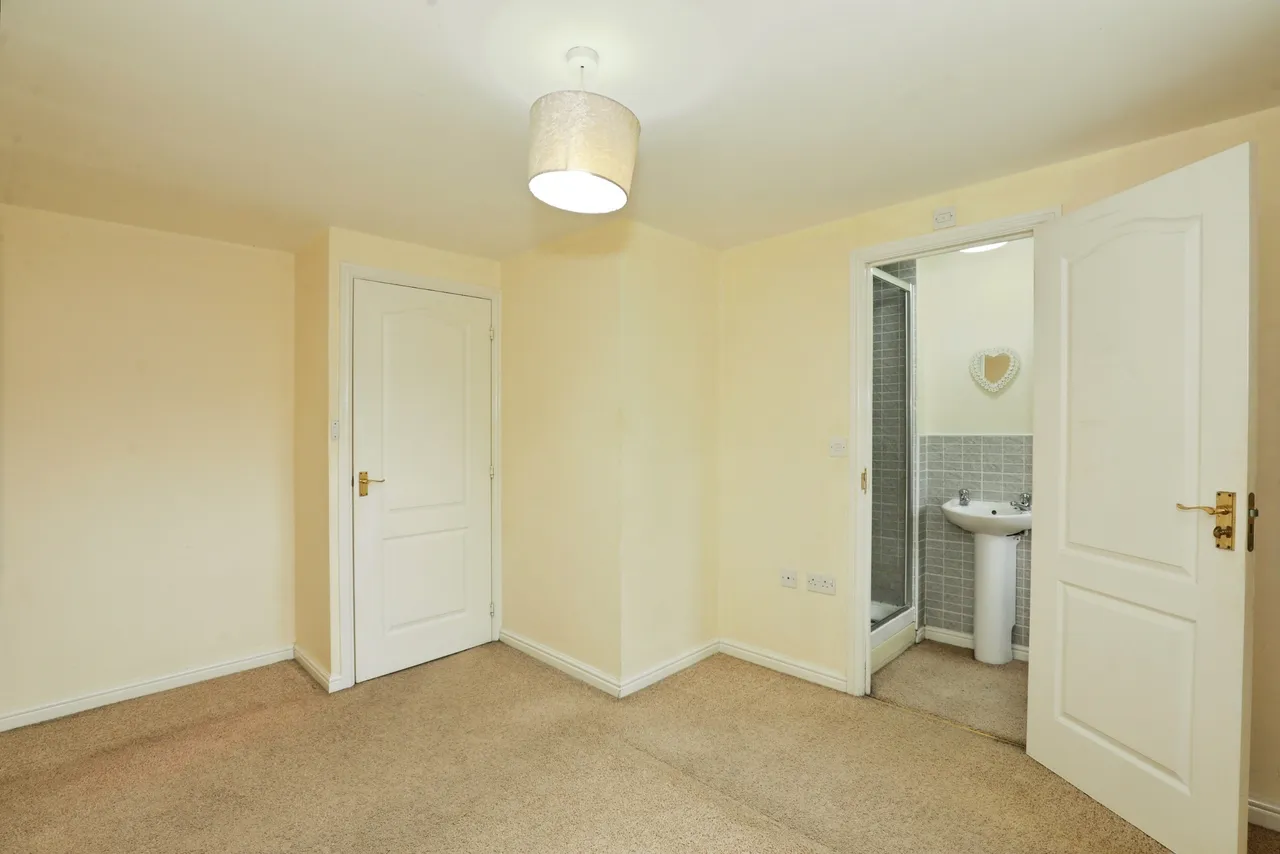 Meadowsweet Close, Stoke-On-Trent, ST6, photo 3