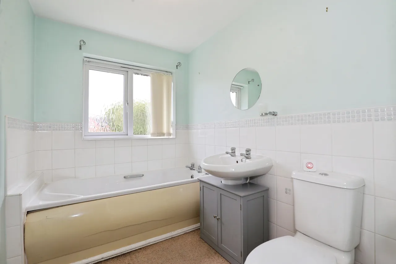 Meadowsweet Close, Stoke-On-Trent, ST6, photo 13