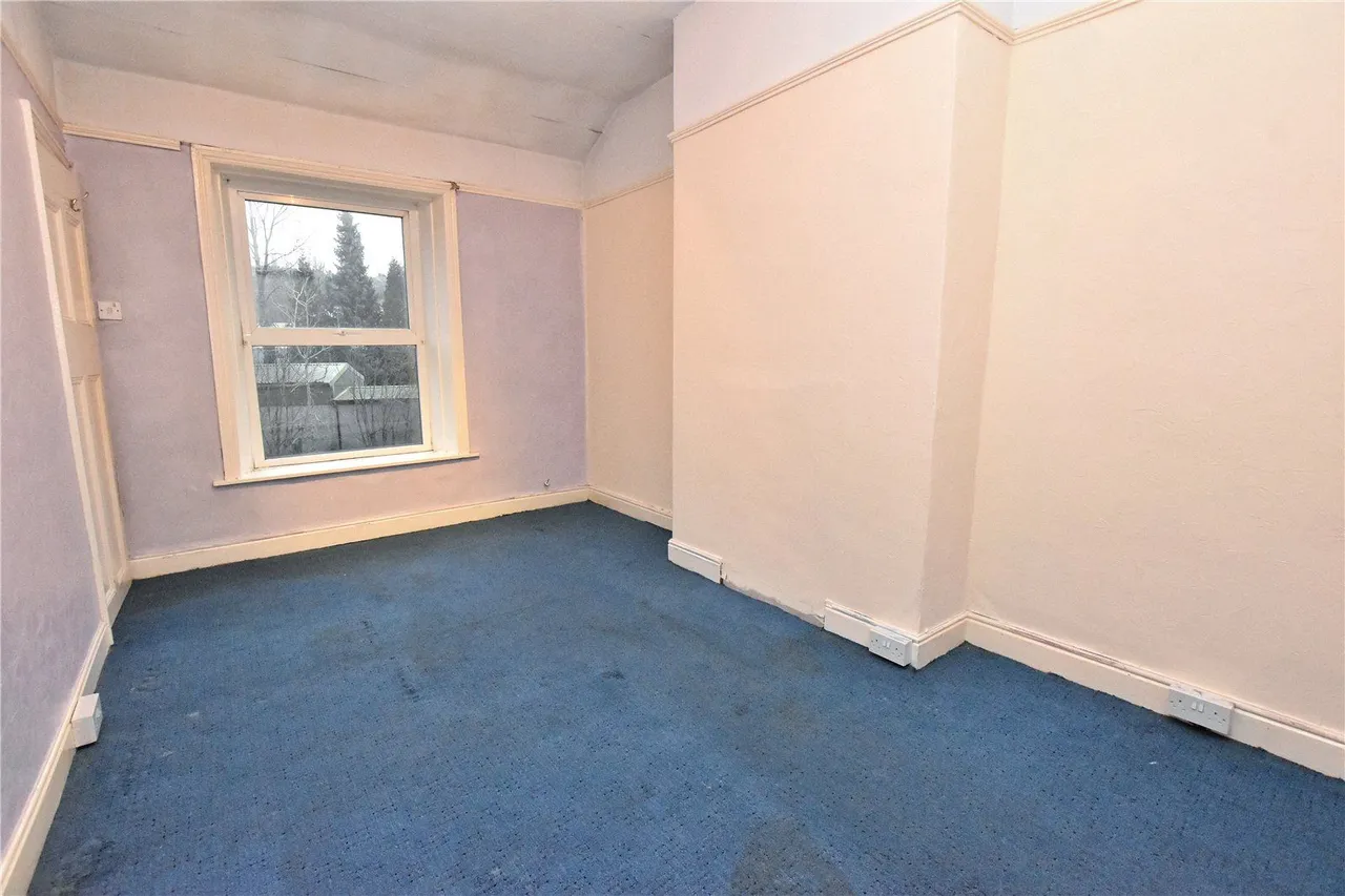 Dinting Vale, Glossop, SK13, photo 11