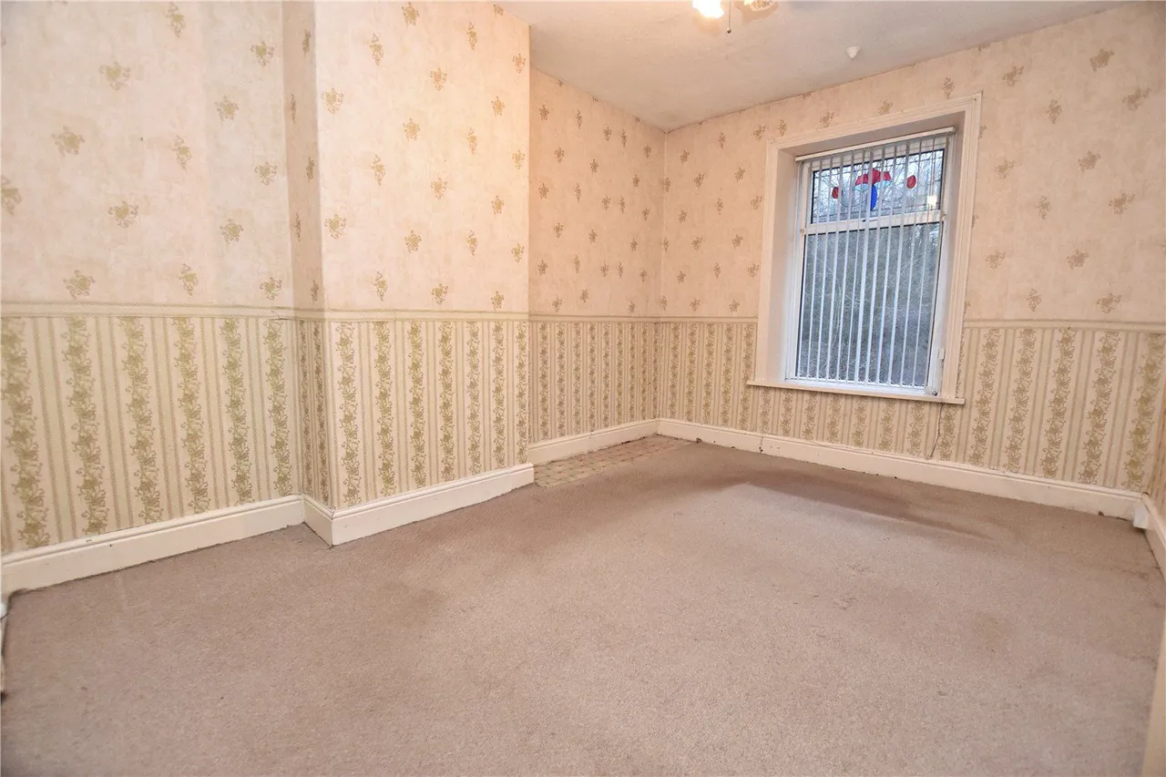 Dinting Vale, Glossop, SK13, photo 8