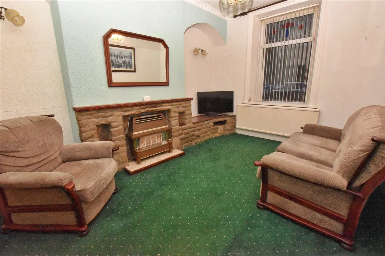 Dinting Vale, Glossop, SK13, photo 4
