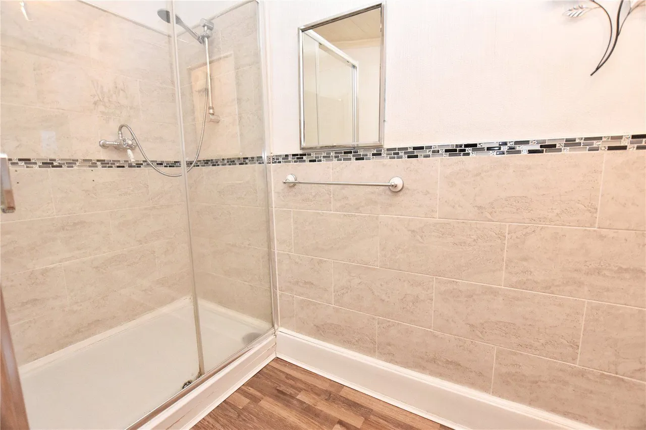 Dinting Vale, Glossop, SK13, photo 12