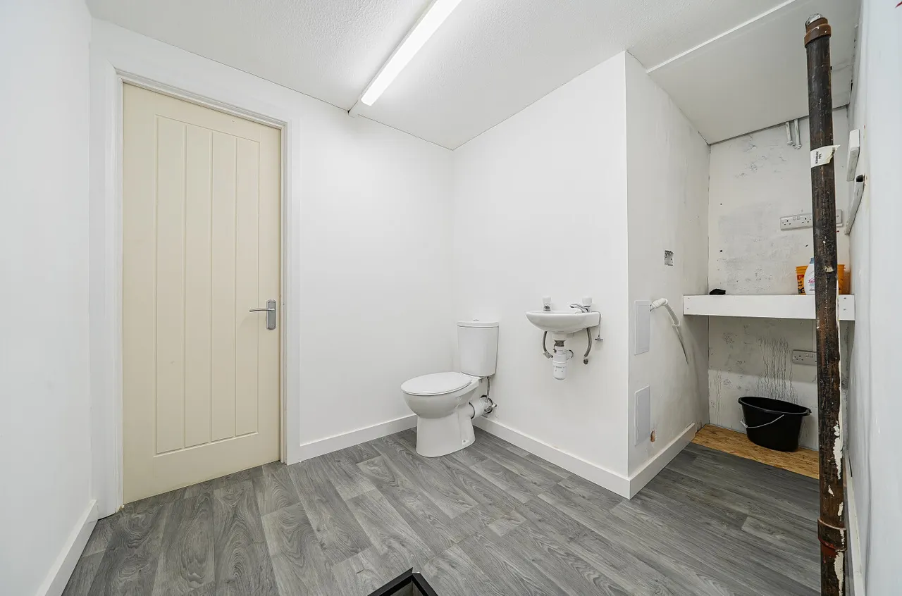 Mounts Road, Greenhithe, DA9, photo 15