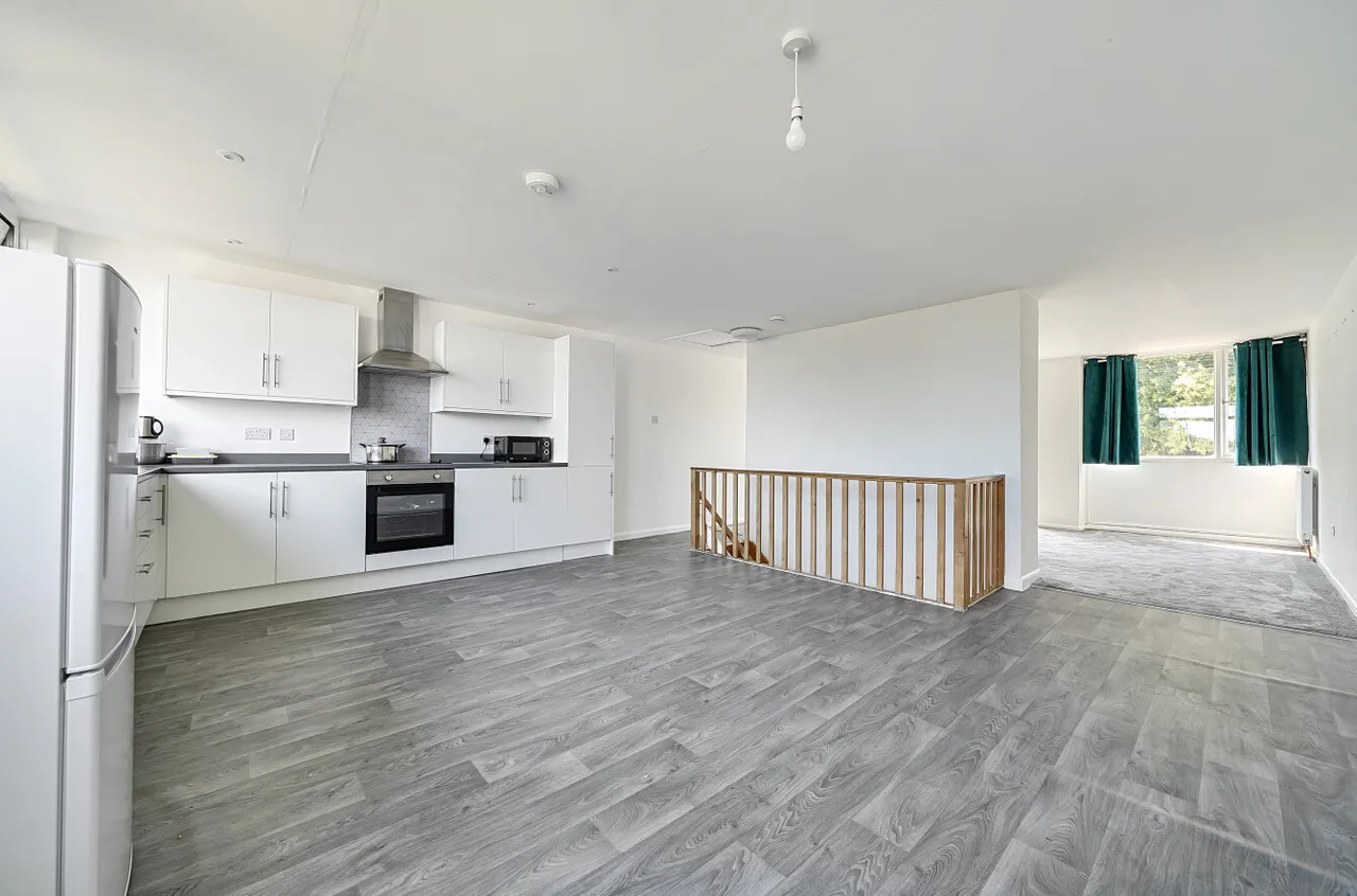 Mounts Road, Greenhithe, DA9, photo 2