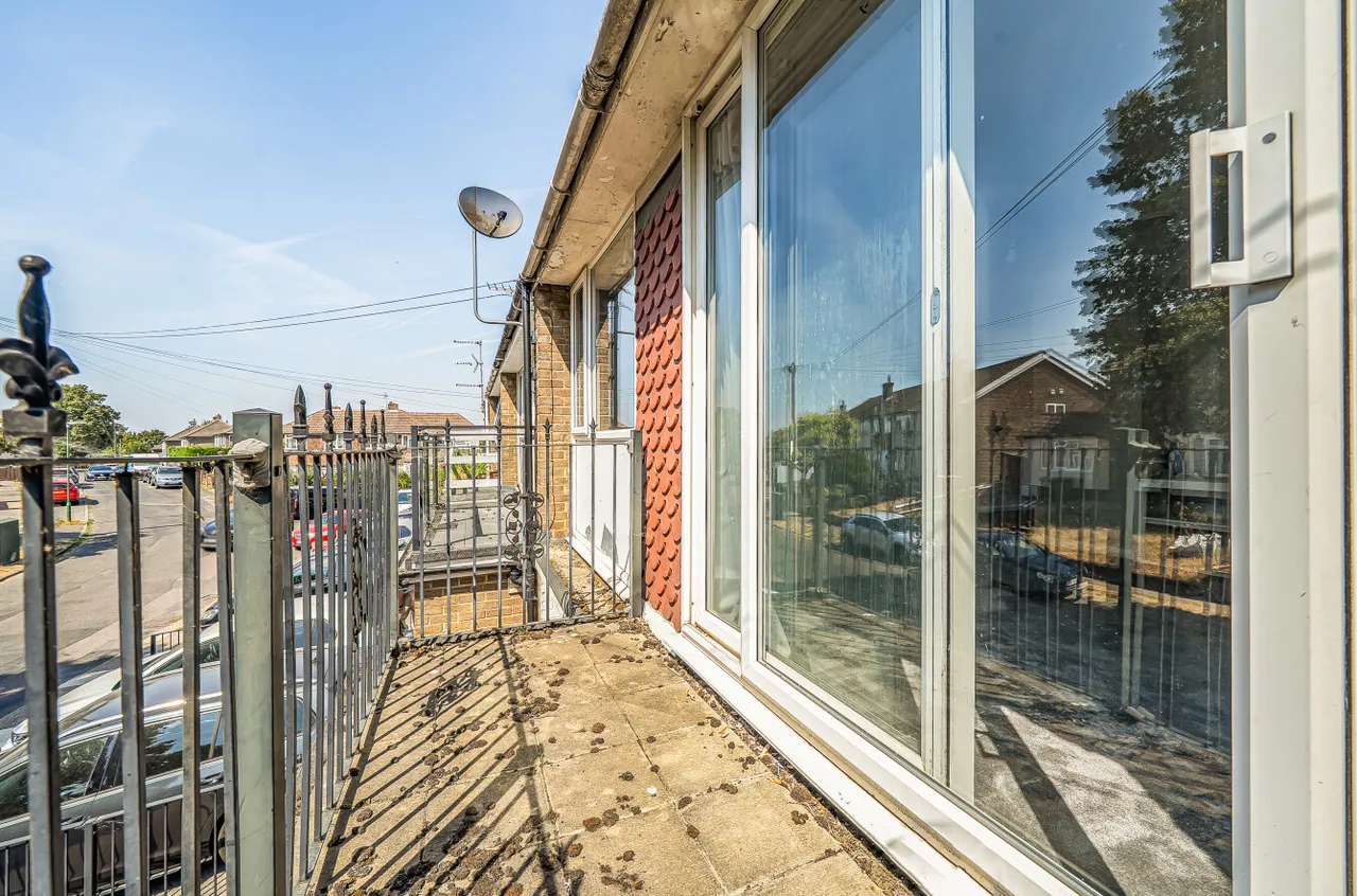 Mounts Road, Greenhithe, DA9, photo 4