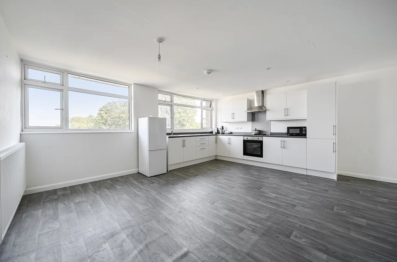 Mounts Road, Greenhithe, DA9, photo 5