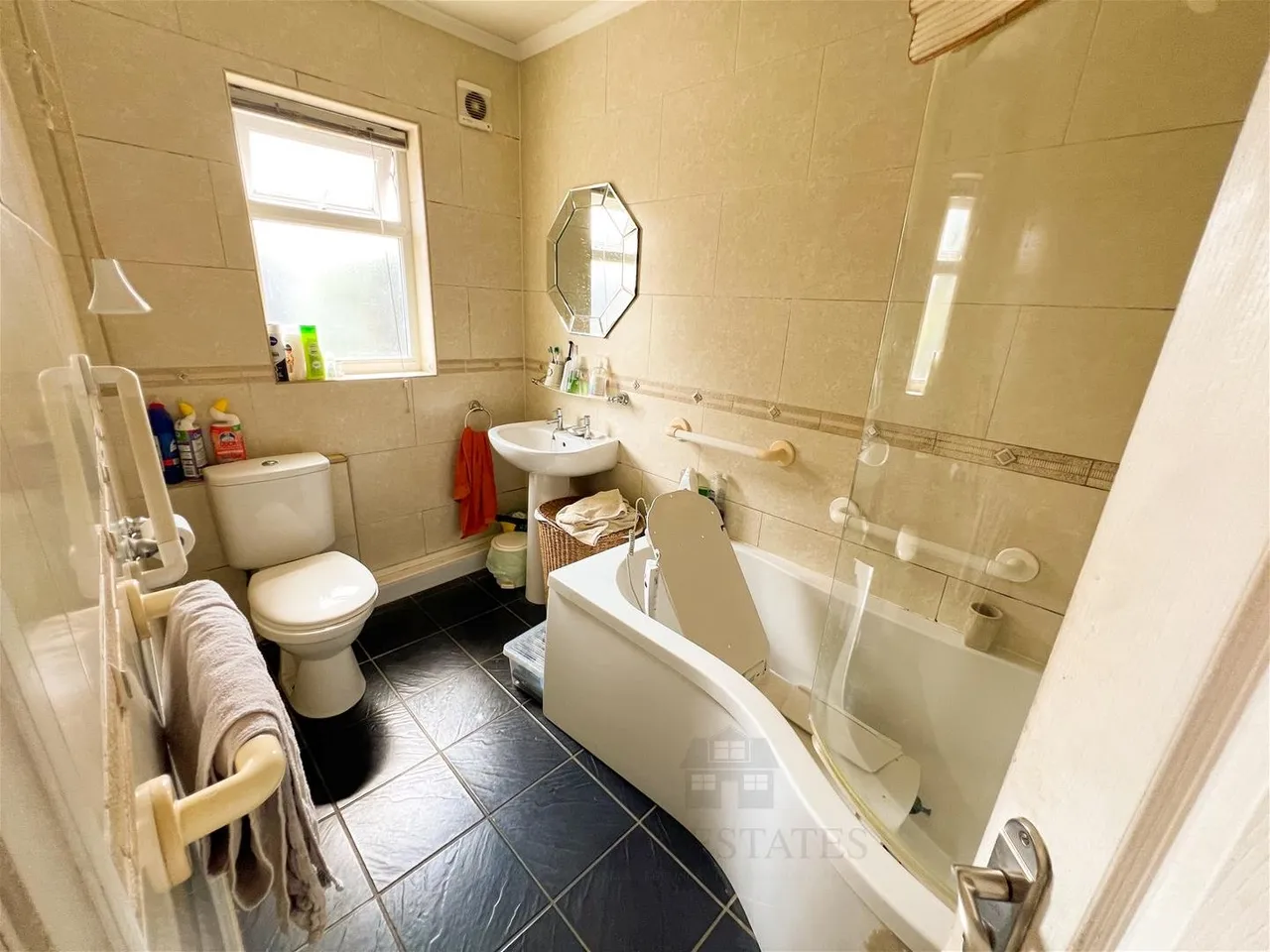 Otley Grove, Birmingham B9 5UB, photo 20