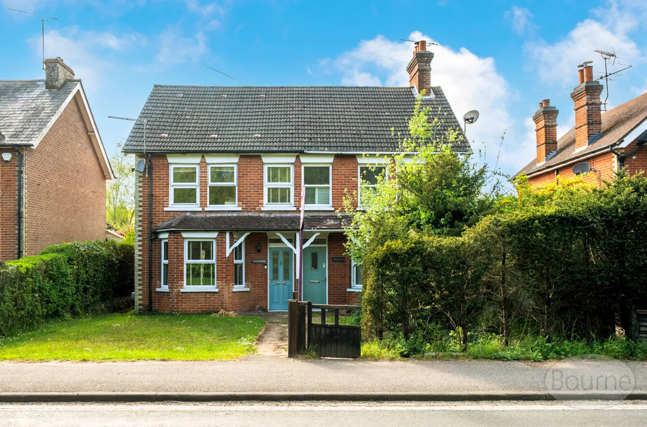 Main Road, Bucks Horn Oak, GU10, photo 16