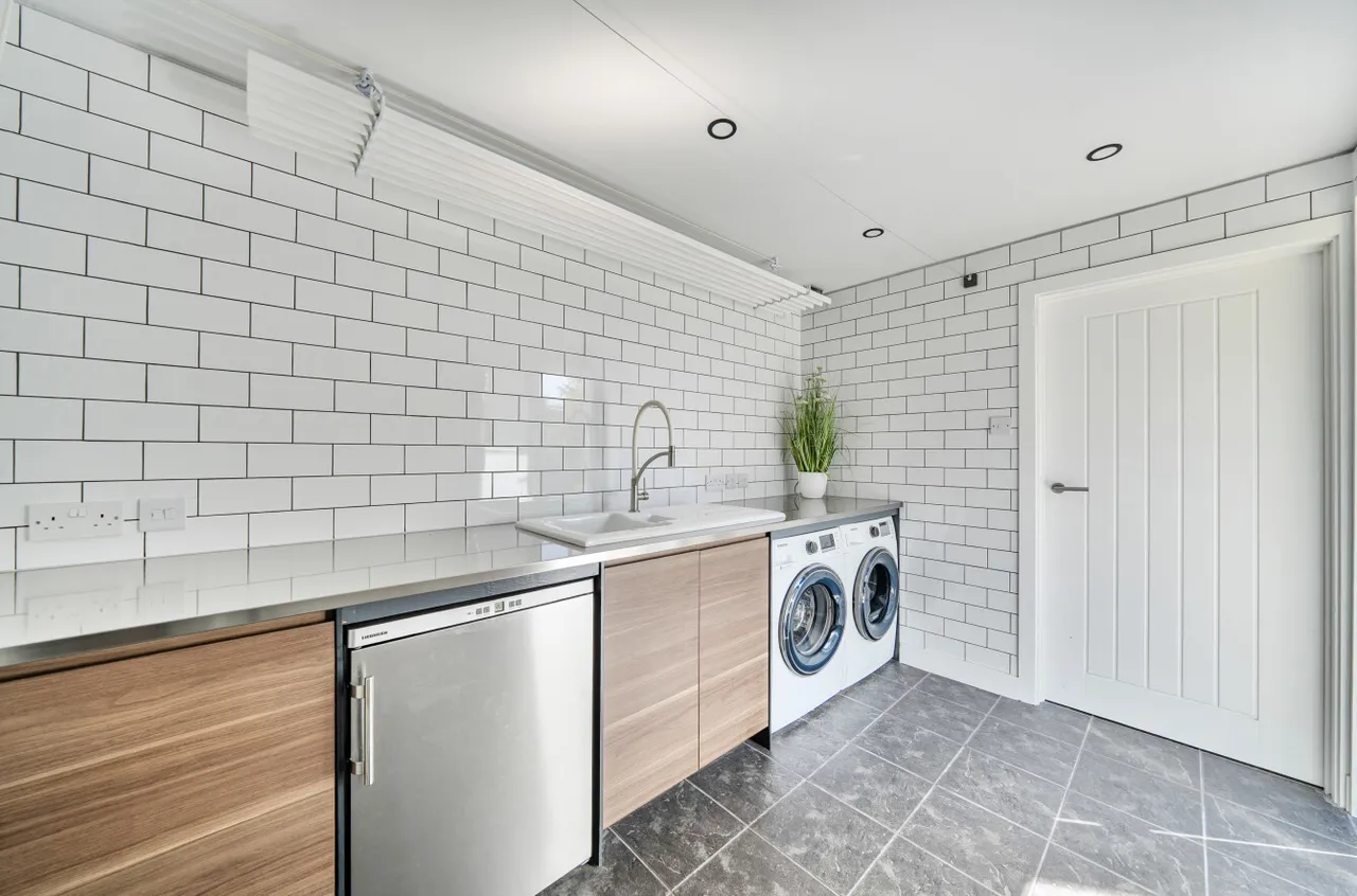 Molesey Avenue, West Molesey, KT8, photo 11