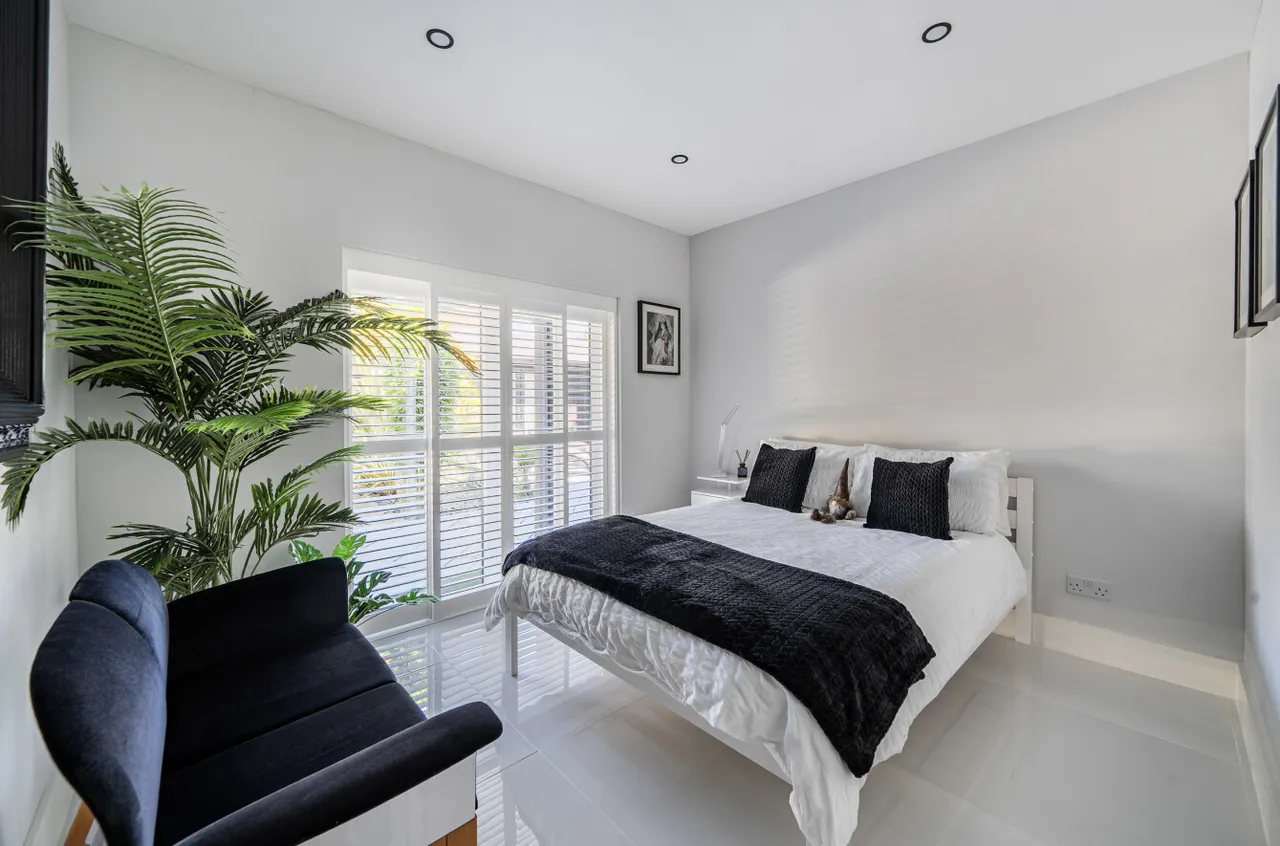 Molesey Avenue, West Molesey, KT8, photo 13