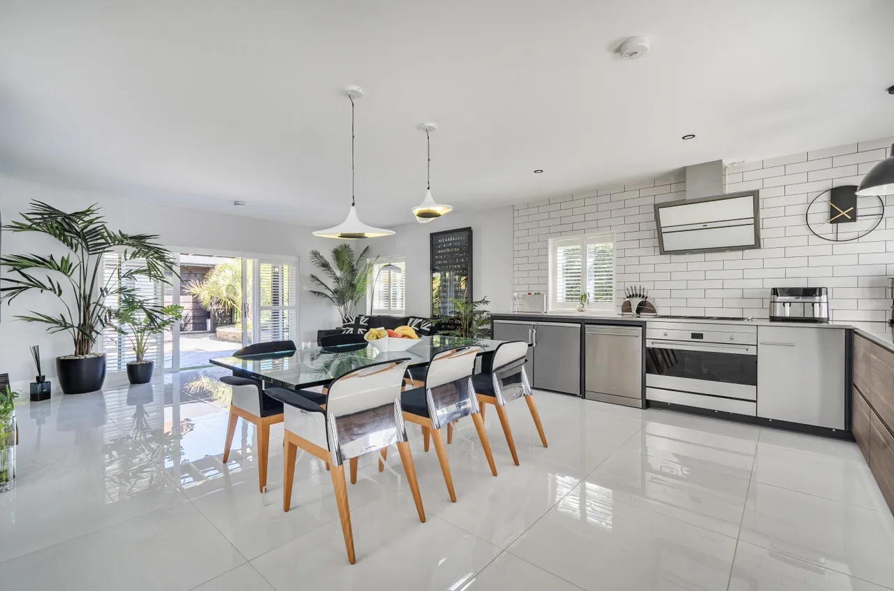 4 bed house for sale, Molesey Avenue, West Molesey, KT8