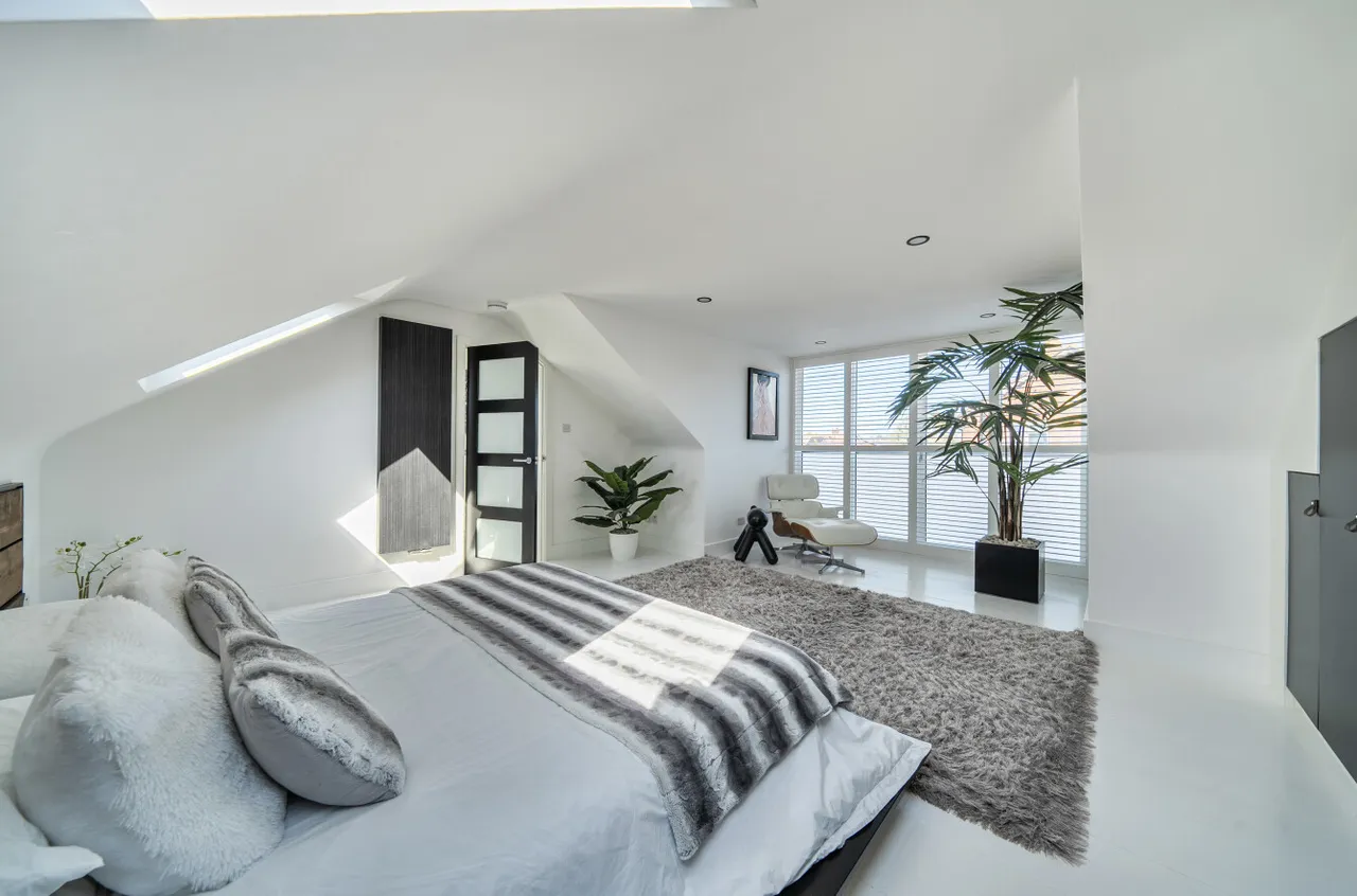 Molesey Avenue, West Molesey, KT8, photo 34