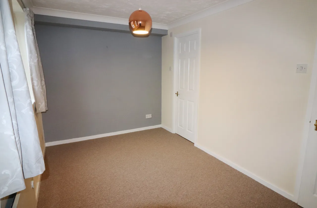 Robinia Close, Laindon, SS15, photo 6