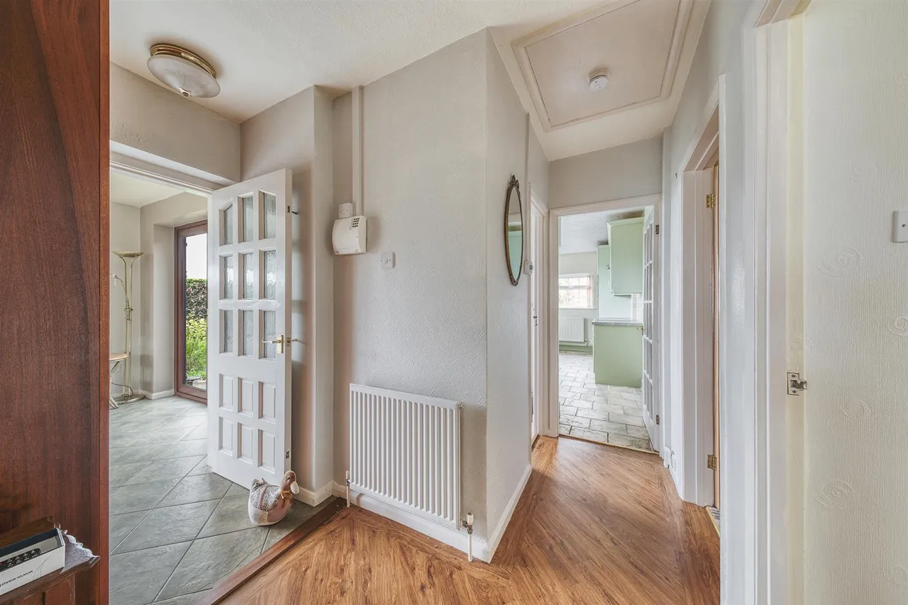 Bath Road, Mickleover, photo 23