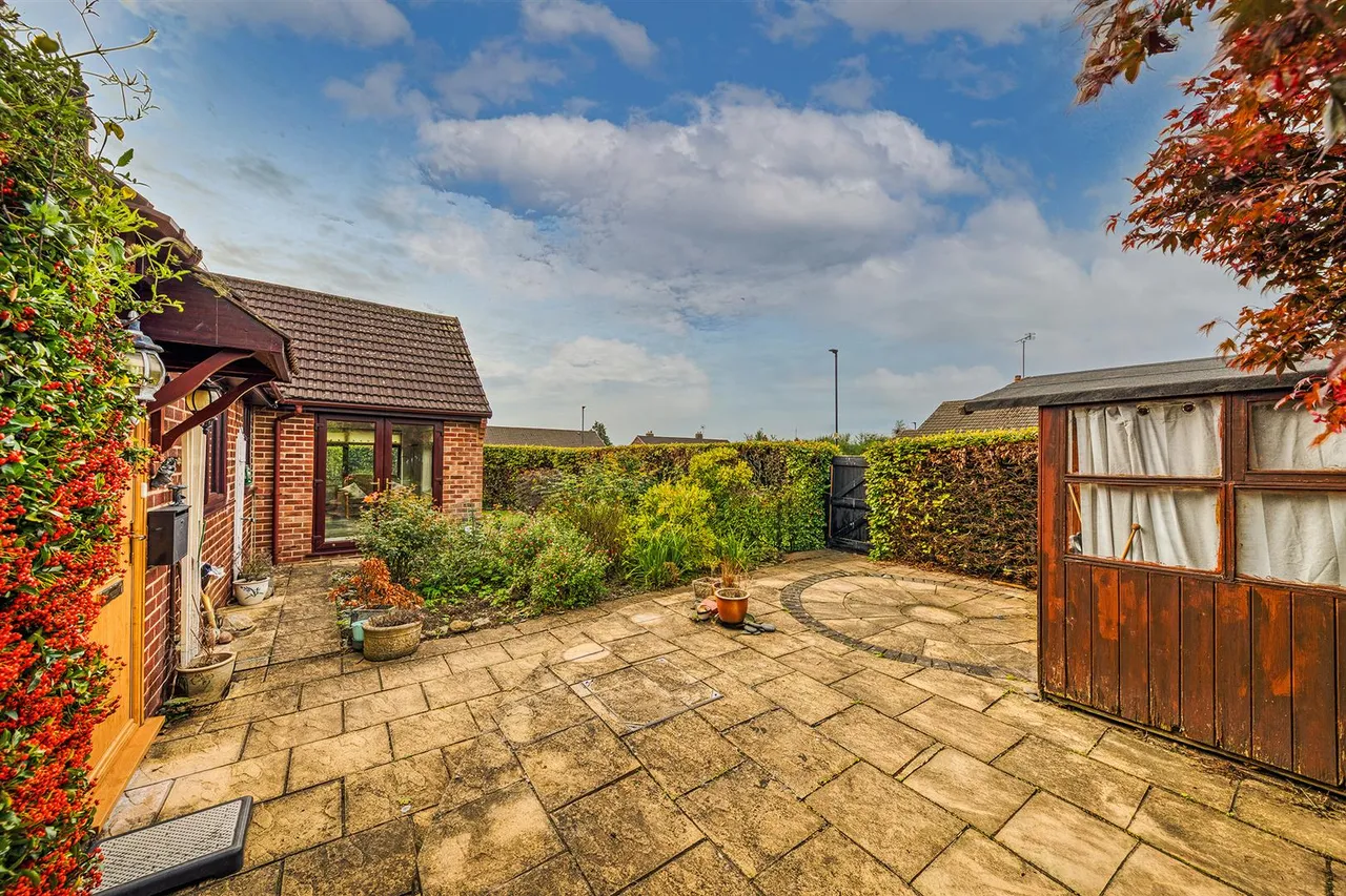 Bath Road, Mickleover, photo 36