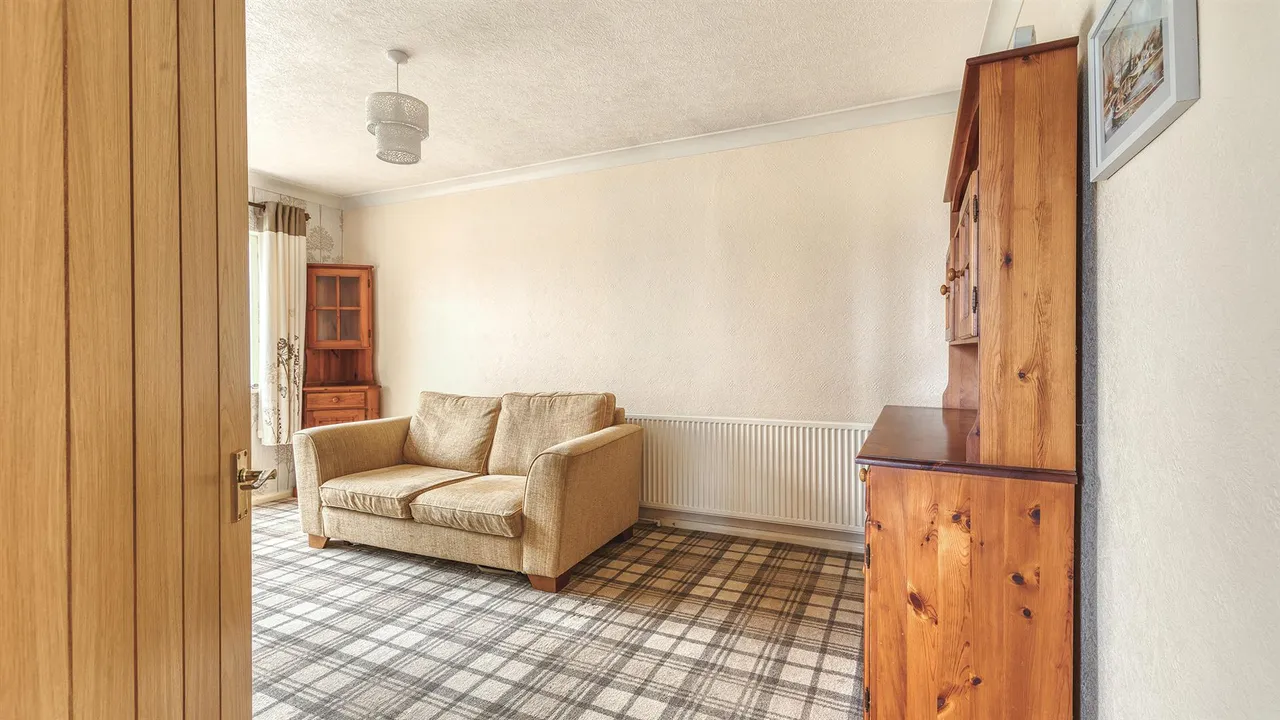 Bath Road, Mickleover, photo 10