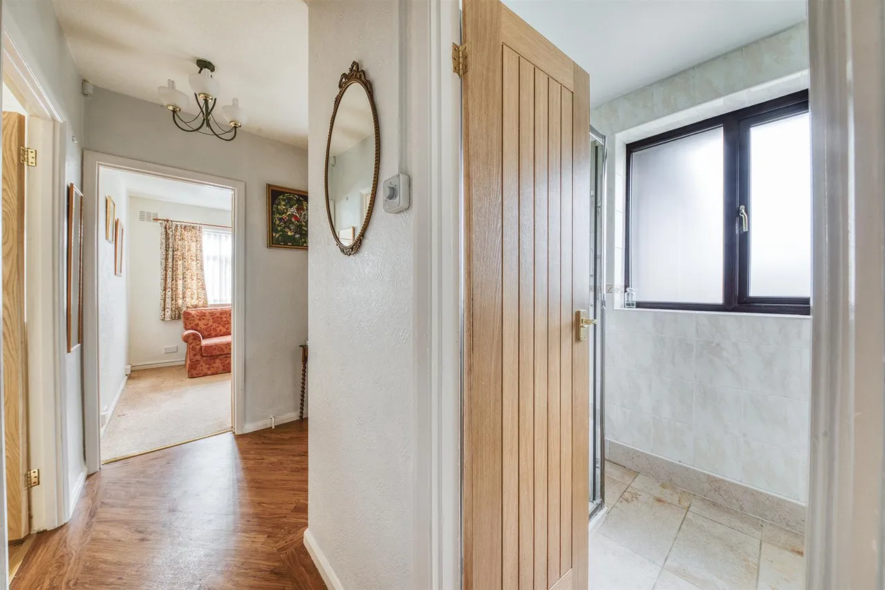 Bath Road, Mickleover, photo 9