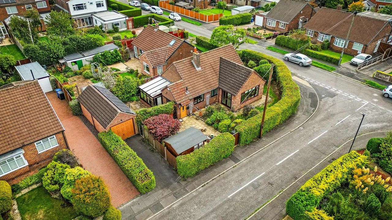 Bath Road, Mickleover, photo 26