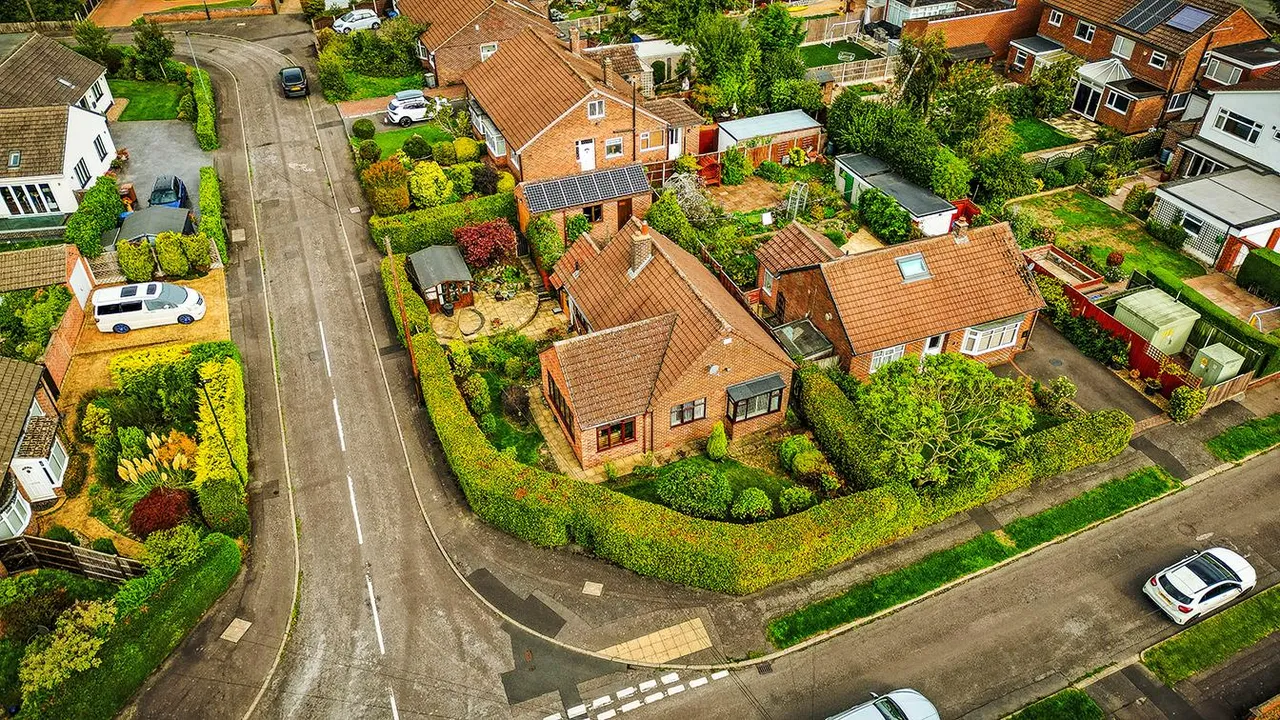 Bath Road, Mickleover, photo 27