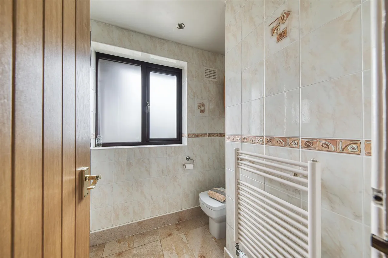 Bath Road, Mickleover, photo 24