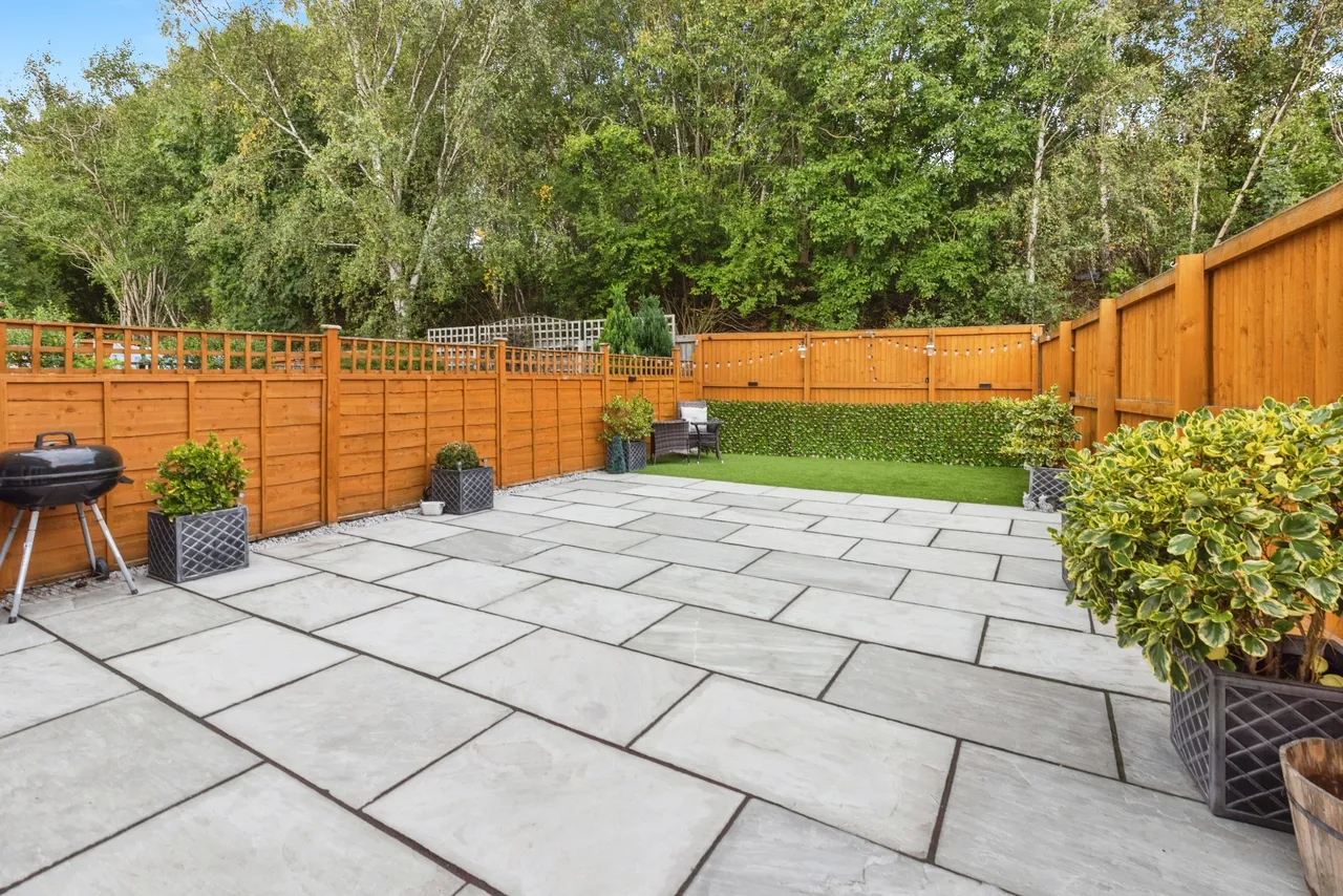 Moorlands Road, Cleckheaton, photo 12