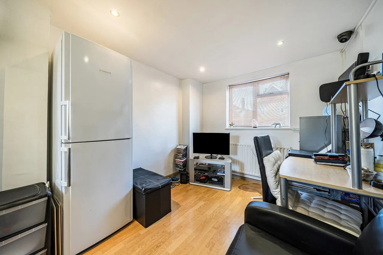 Mill Road, DA8, photo 17