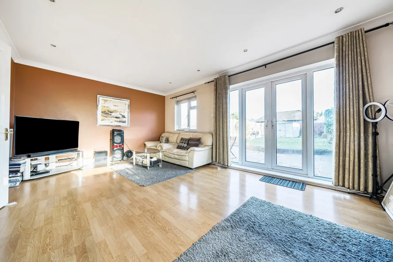 Mill Road, DA8, photo 5