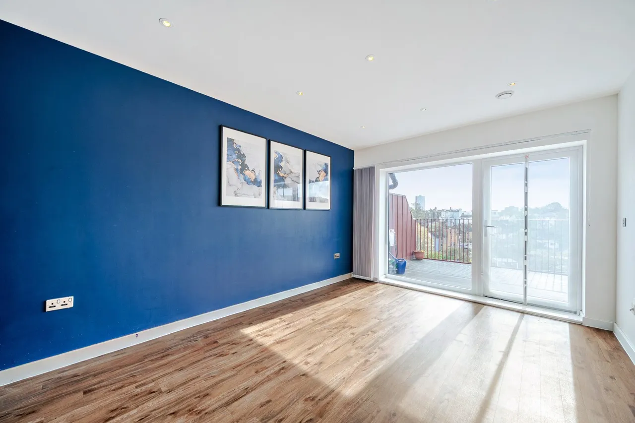 2 Moy Lane, SE18, photo 3