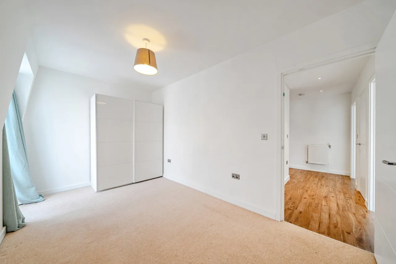 2 Moy Lane, SE18, photo 5