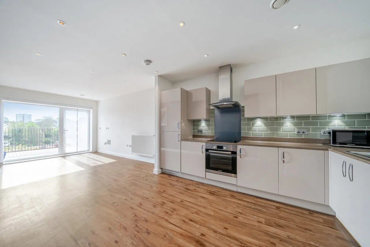 2 Moy Lane, SE18, photo 2