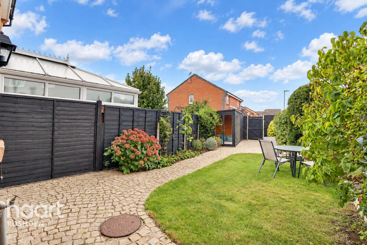 Betony Walk, Rushden, NN10, photo 10