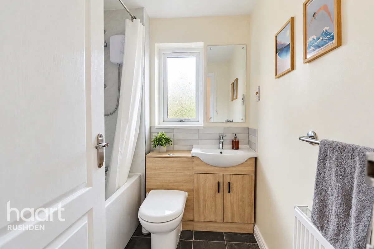Betony Walk, Rushden, NN10, photo 8