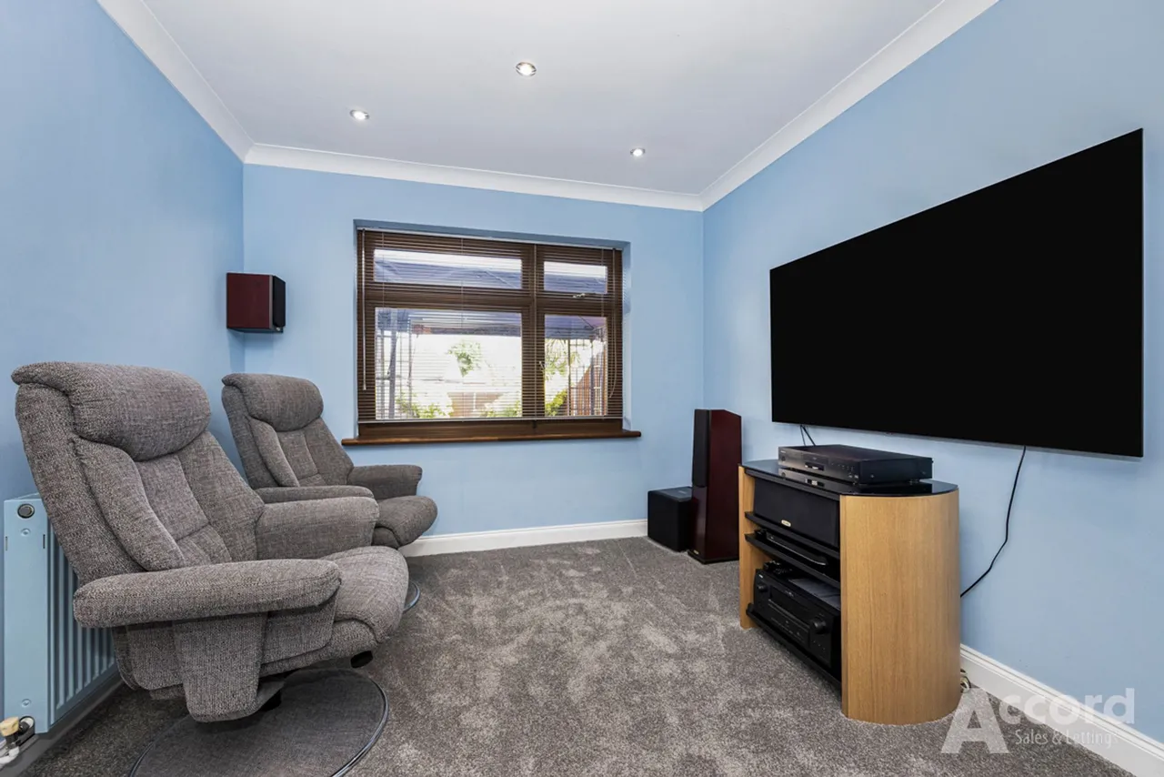 Esk Way, Romford, RM1, photo 10
