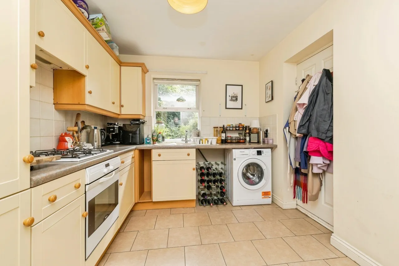 St. Giles Close, Gilesgate, Durham, DH1, photo 9