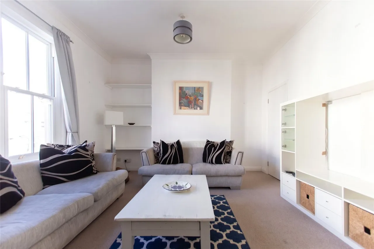 3 bed house to rent, City Road, St Pauls, BS2