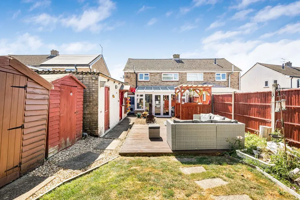 Glastonbury Close, Bletchley, Milton Keynes, Buckinghamshire, MK3 6LU, photo 14