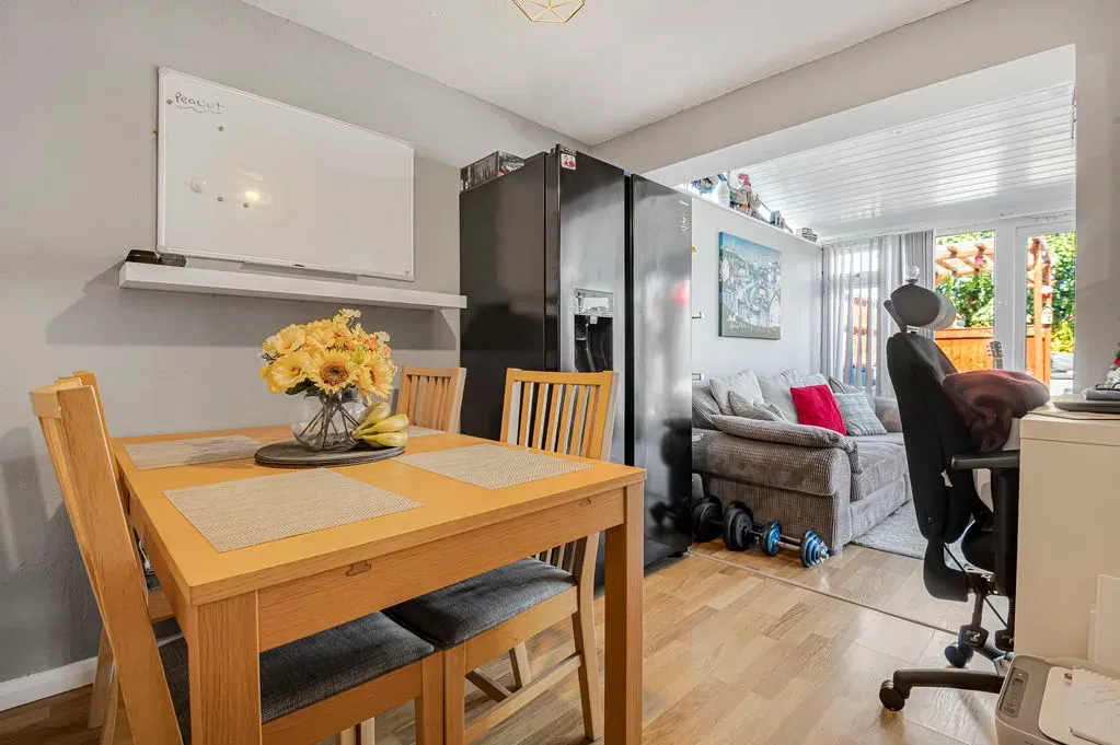 Glastonbury Close, Bletchley, Milton Keynes, Buckinghamshire, MK3 6LU, photo 13