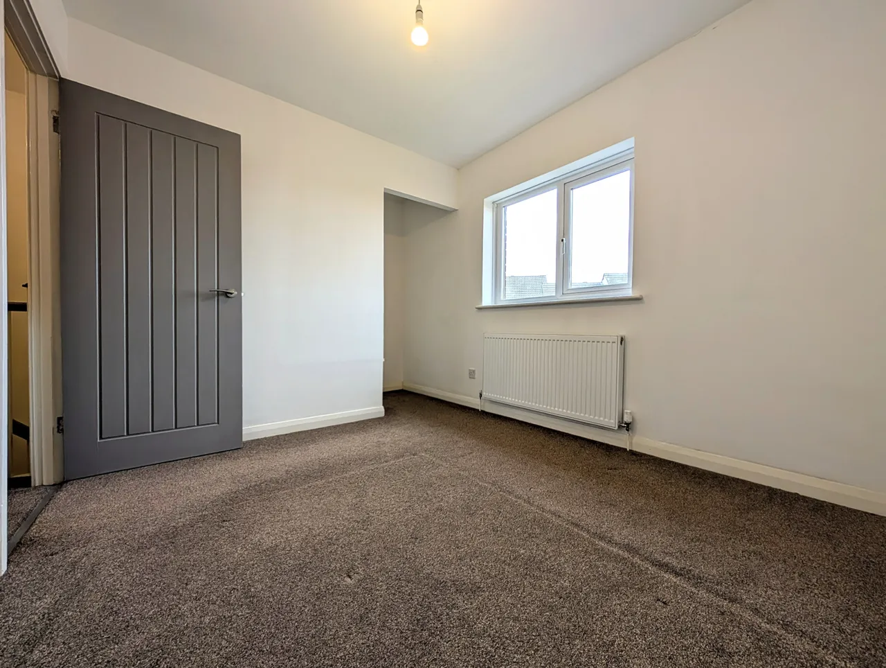 Clos Y Dolydd, Beddau, CF38, photo 6