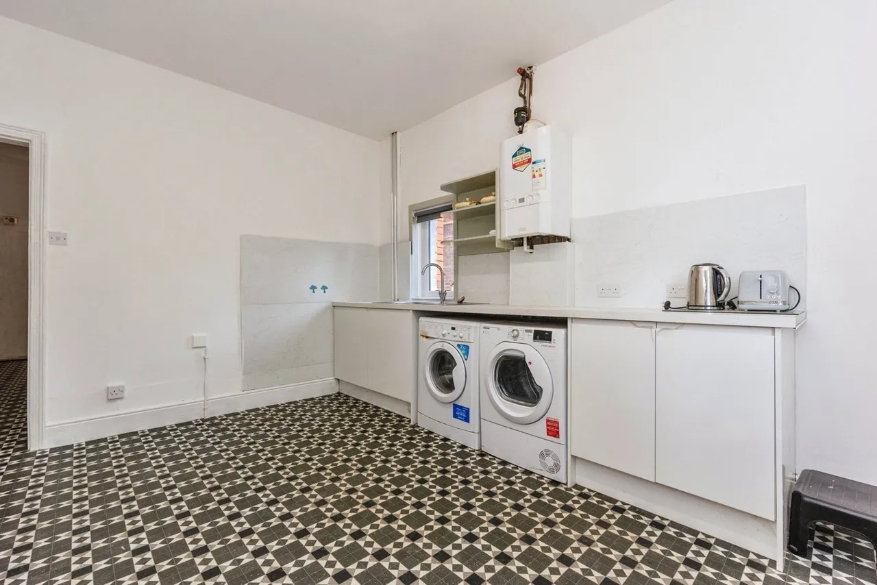 Trinity Avenue, Sale, Greater Manchester, M33, photo 8