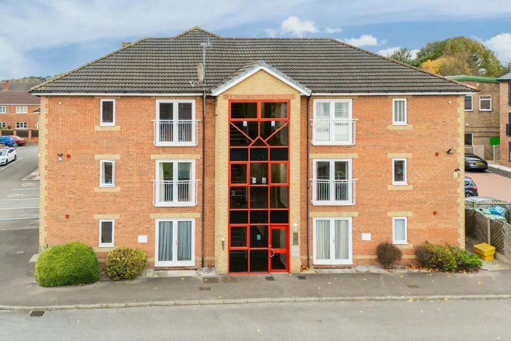 2 bed flat for sale — Lagentium Plaza, Castleford