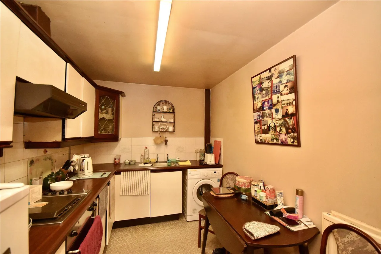 Denbydale Way, Royton, OL2, photo 6
