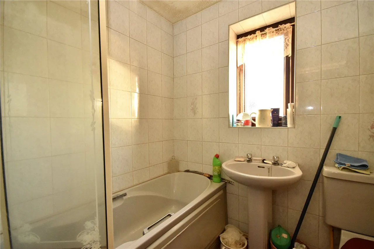 Denbydale Way, Royton, OL2, photo 10